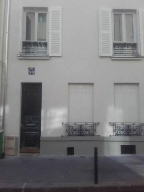 STUDIO RUE GAUTHEY PARIS 17
